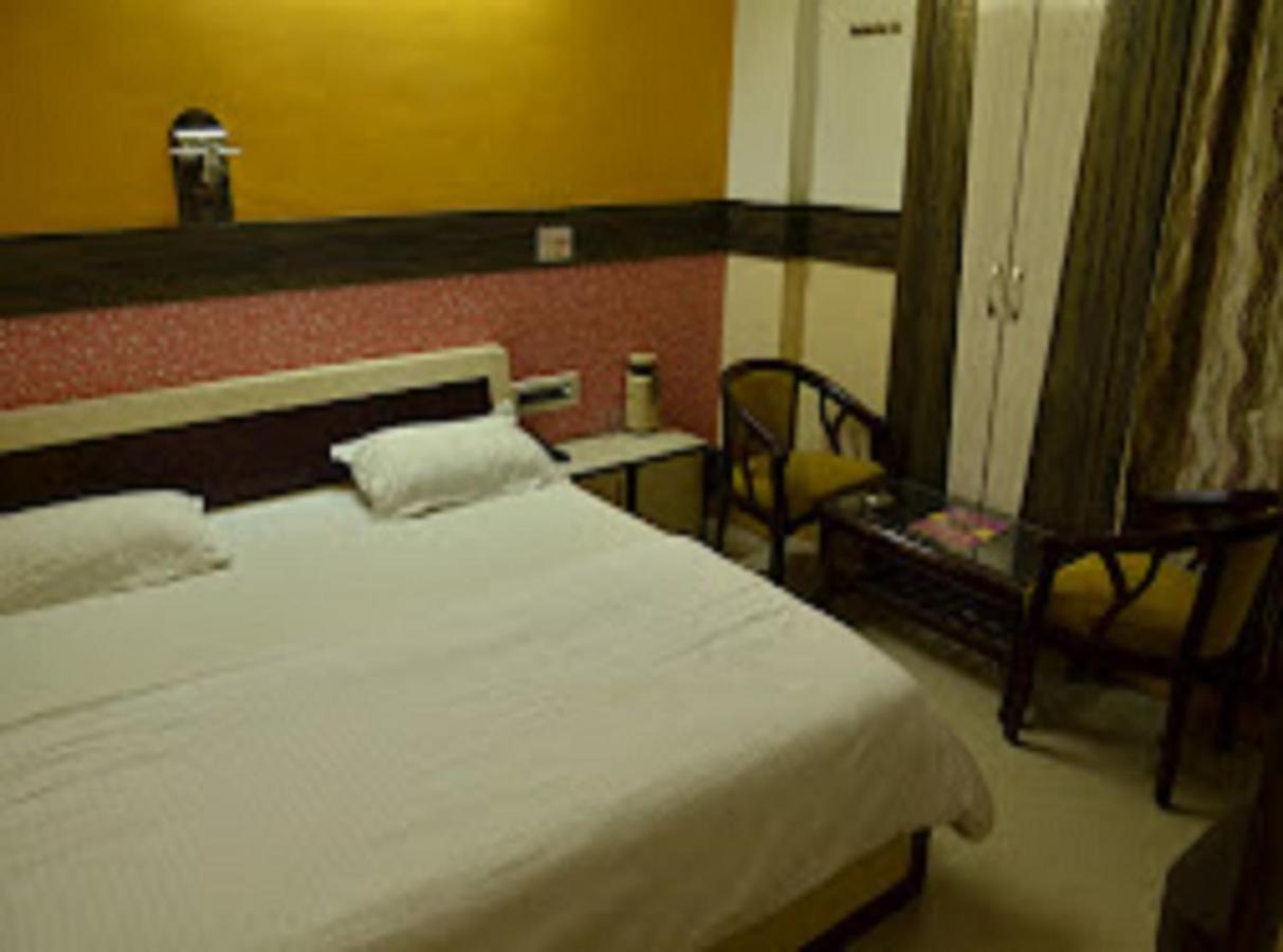 Hotel Mansarovar Rajasthan Jalor ภายนอก รูปภาพ
