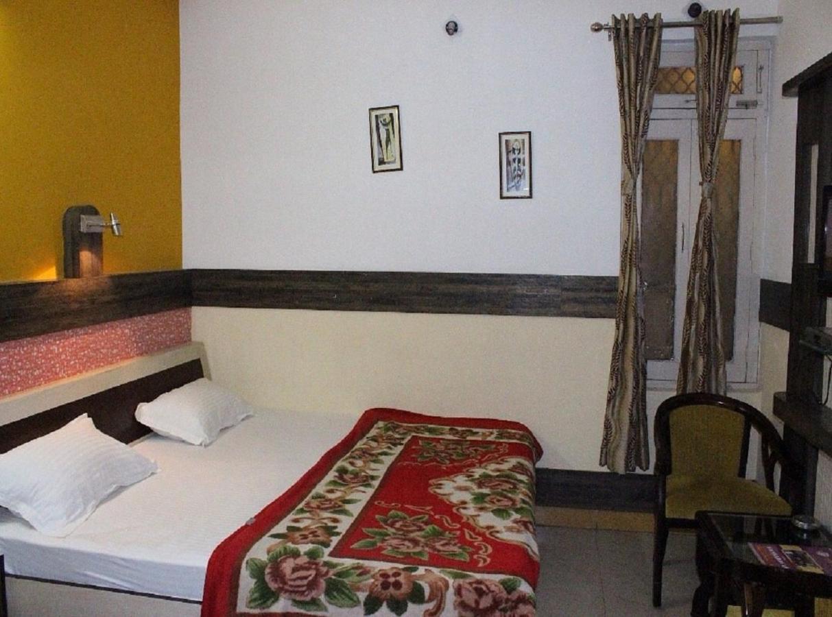 Hotel Mansarovar Rajasthan Jalor ภายนอก รูปภาพ
