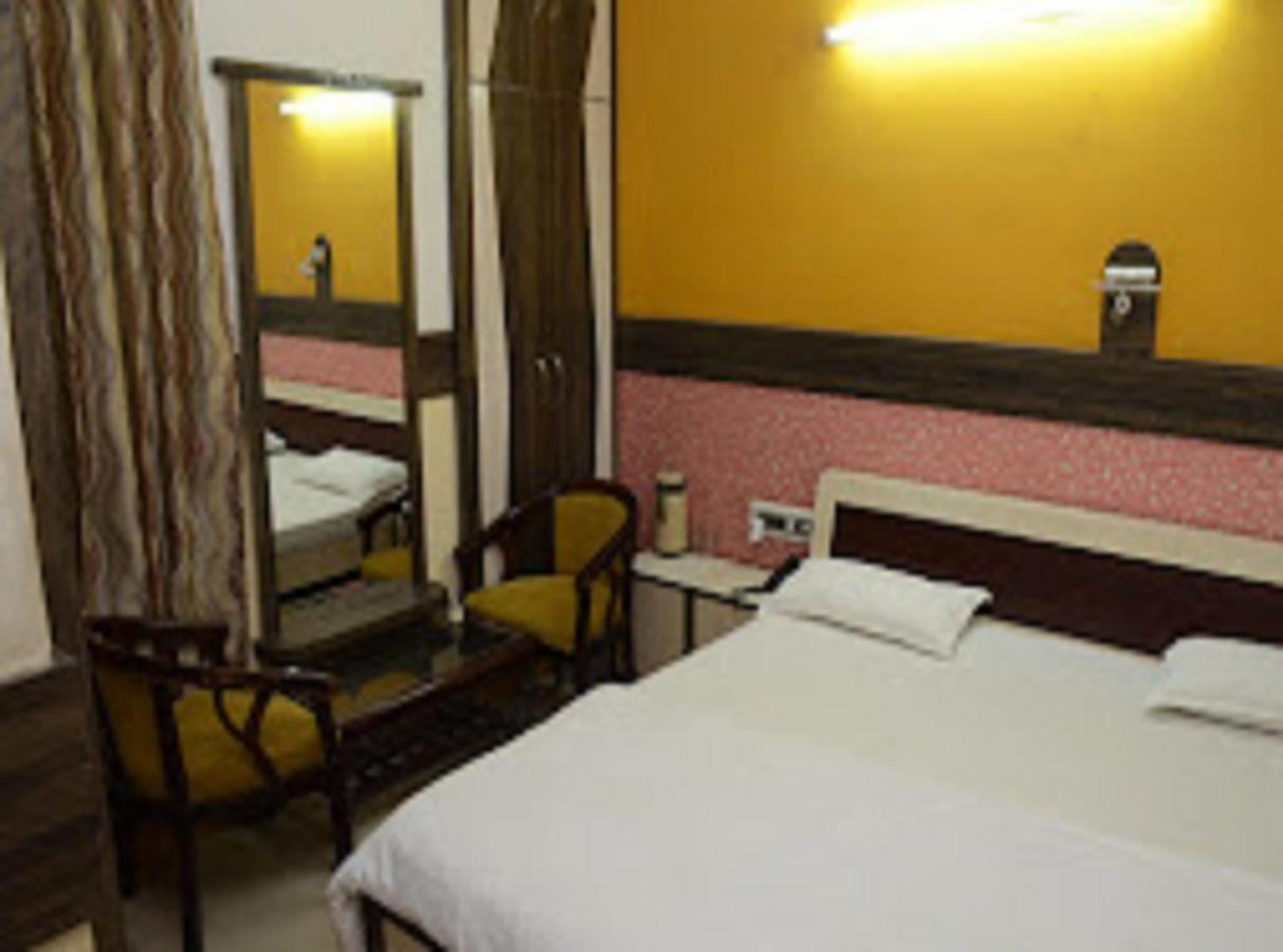 Hotel Mansarovar Rajasthan Jalor ภายนอก รูปภาพ