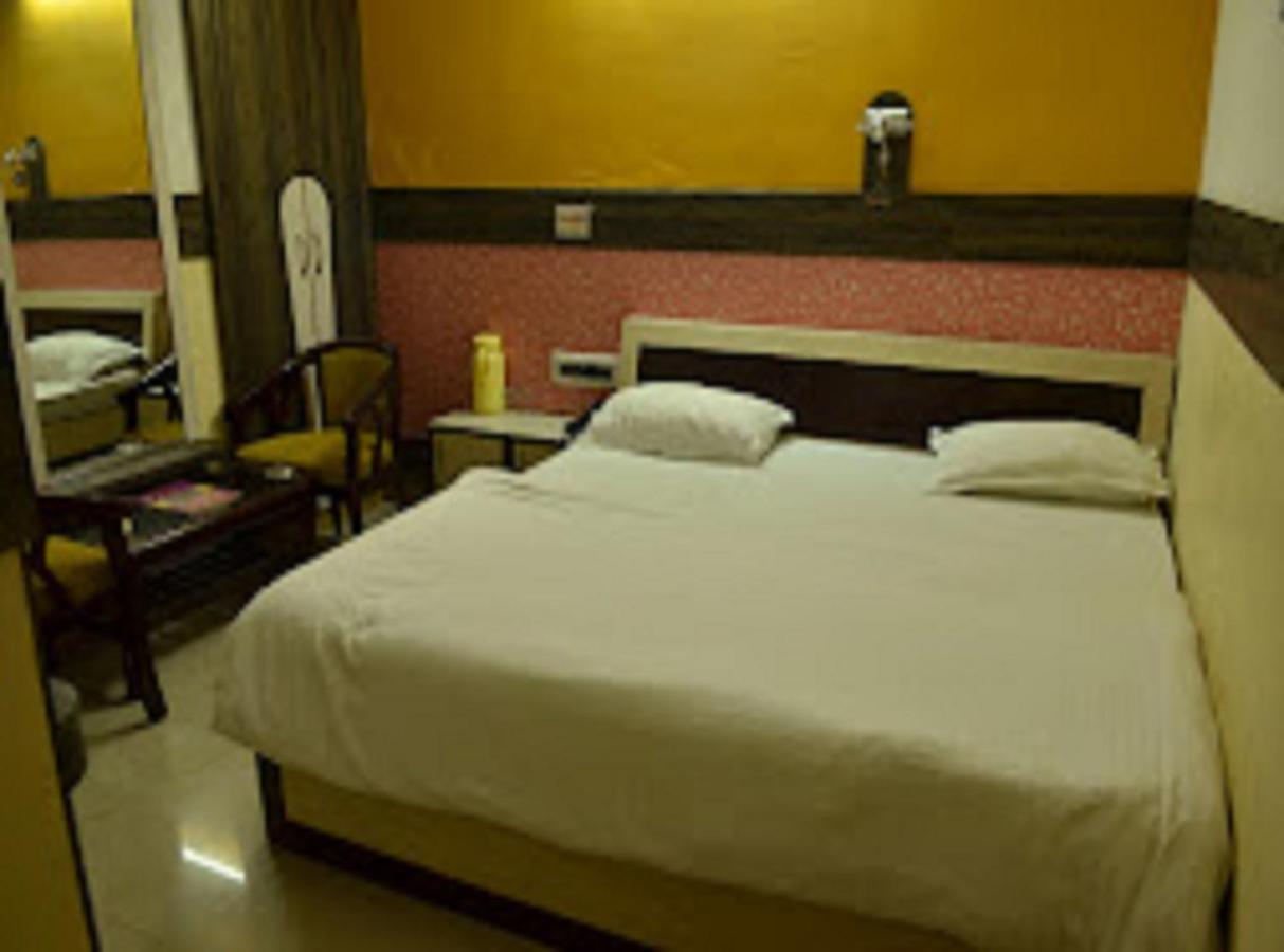 Hotel Mansarovar Rajasthan Jalor ภายนอก รูปภาพ
